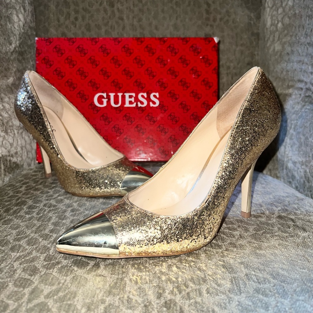GUESS GOLD GLITTER HEELS